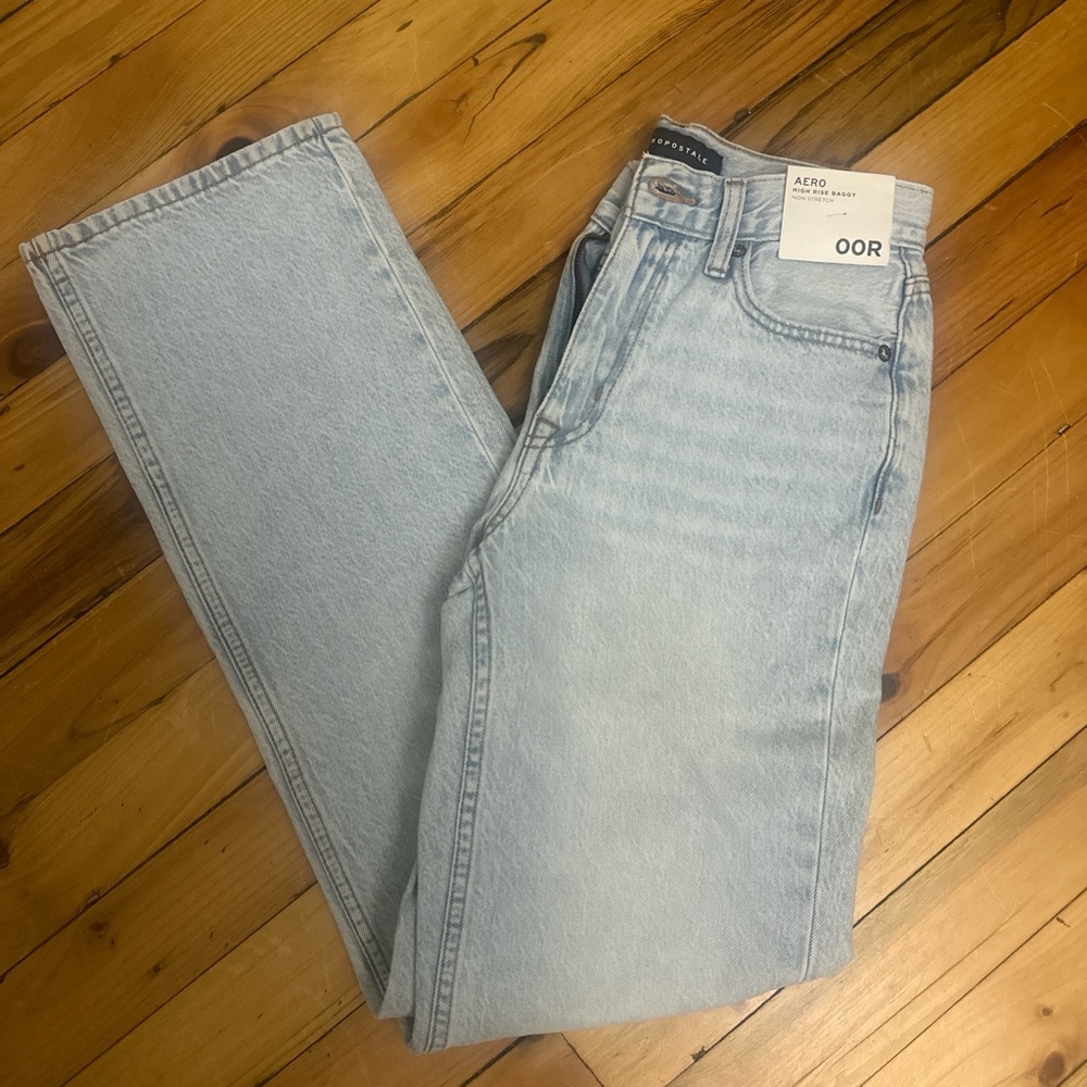 AEO Light Wash Baggy Denim Jeans